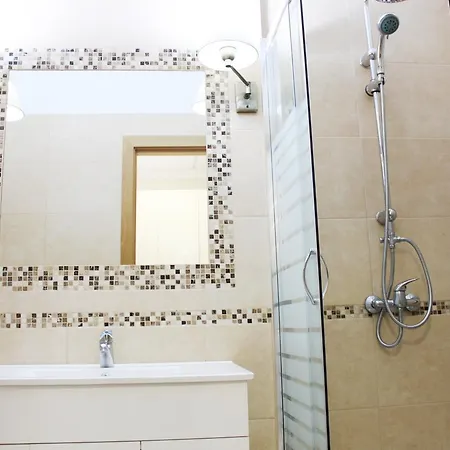 Prime Homes Avenida Studio Apartment *
